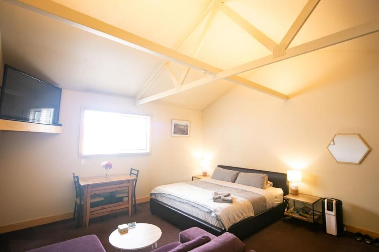 3 Hills At The Good Place Staverton エクステリア 写真